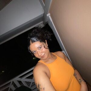 Meet your Posher, Brianna